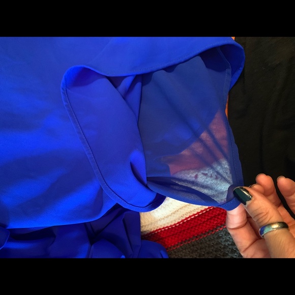 Gianna cold shoulder blouse - Picture 8 of 8